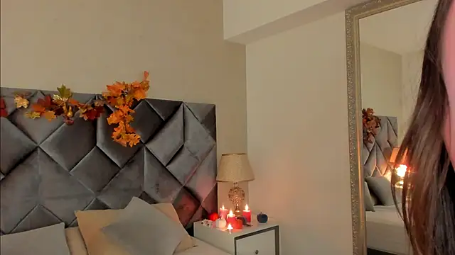 Luisa0110 online show from 10/17/25, 08:00