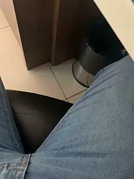 Snapshot of smithrosinha chatting on 02/03/25, 07:31 smithrosinha online show from 02/03/25, 07:31