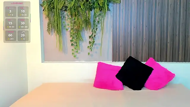 AmyBarton02 online show from 09/18/25, 04:42