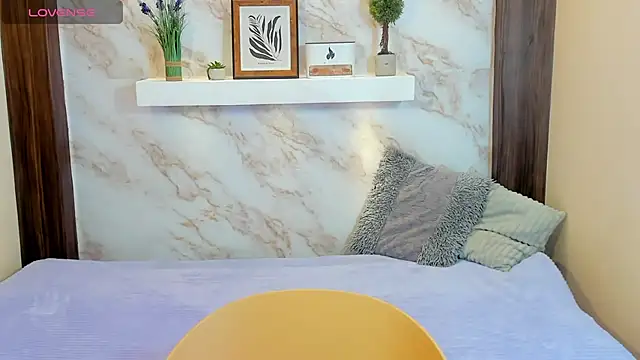 AmyBarton02 online show from 12/02/25, 05:30