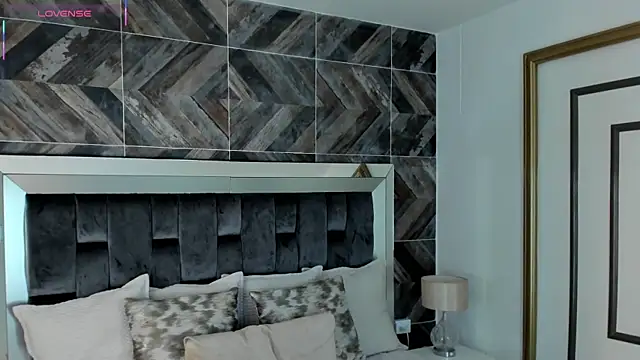 TaniaSmith1 online show from 09/14/25, 11:04