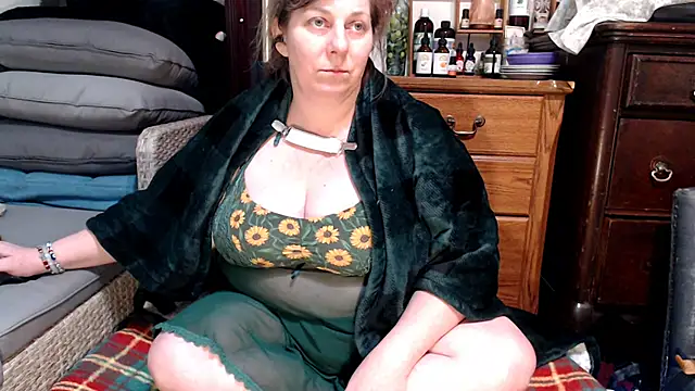 ladyscarlotta online show from 02/27/25, 08:42