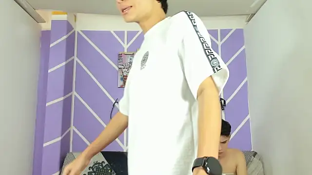 Fresahot2005 online show from 12/03/24, 08:17