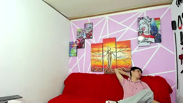 Fresahot2005 online show from 12/14/24, 08:08