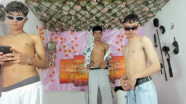 Fresahot2005 online show from 03/10/25, 10:55