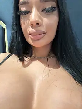 amirahylerr online show from 12/08/24, 10:47