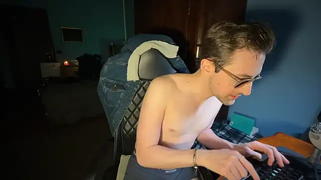 Snapshot of Stefisexy91 chatting on 02/19/25, 10:53 Stefisexy91 online show from 02/19/25, 10:53