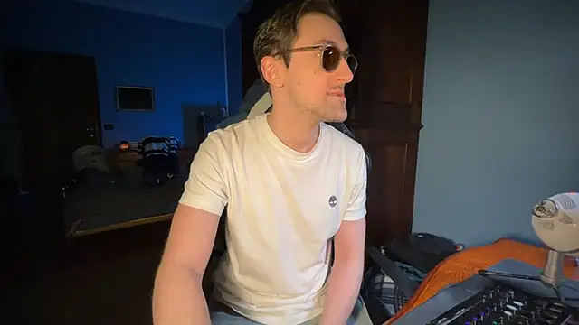 Snapshot of Stefisexy91 chatting on 02/24/25, 09:52 Stefisexy91 online show from 02/24/25, 09:52