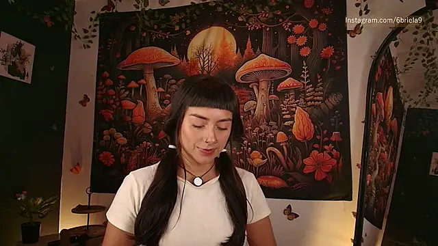6Briela9  online show from 05/17/26, 04:43