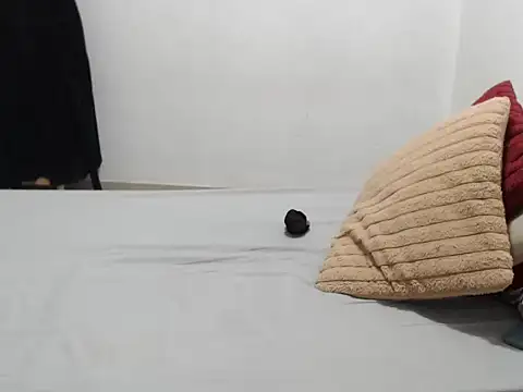 Bustyslave48 online show from 11/18/25, 08:35