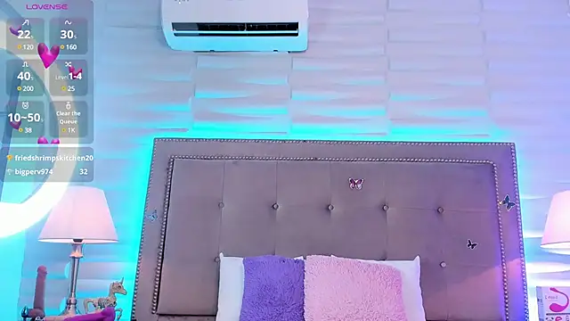 Snapshot of Liz_grey_ chatting on 01/26/25, 03:58 Liz grey online show from 01/26/25, 03:58