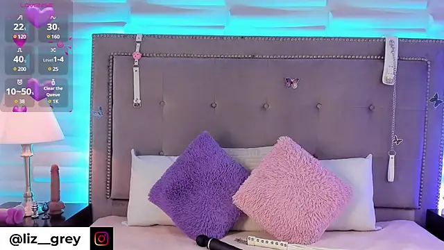 Snapshot of Liz_grey_ chatting on 03/04/25, 08:27 Liz grey online show from 03/04/25, 08:27