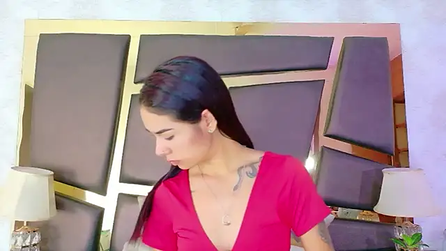 NicoleEsposito online show from 10/01/25, 01:06