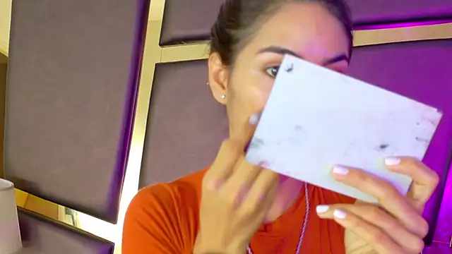 NicoleEsposito online show from 10/18/25, 12:39