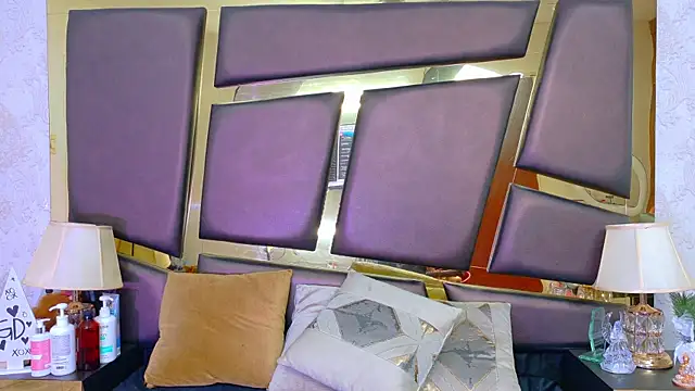 NicoleEsposito online show from 04/01/26, 01:41