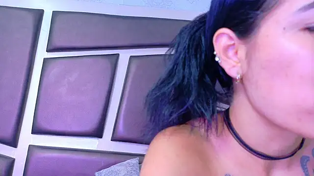 NicoleEsposito online show from 06/04/26, 12:55