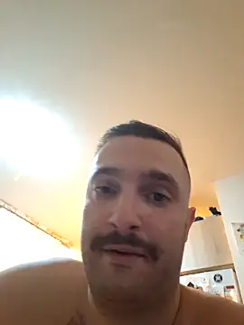 Snapshot of Zlyzloba21 chatting on 10/23/25, 03:06 Zlyzloba21 online show from 10/23/25, 03:06