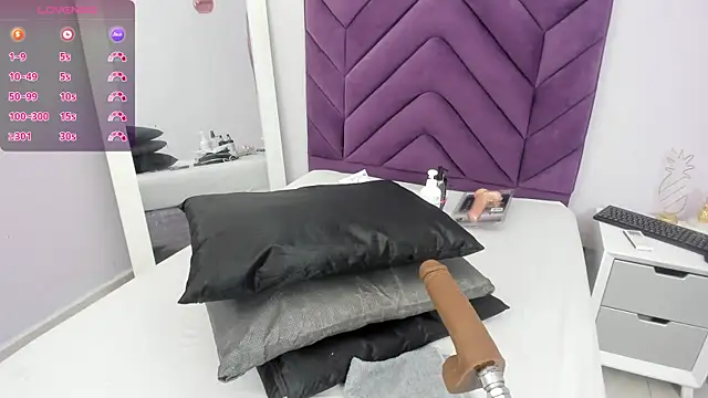 Maddyjohnsonn online show from 12/18/24, 03:47