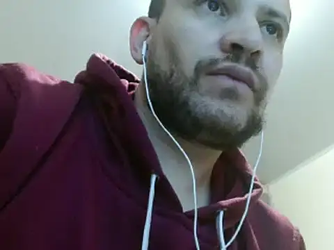 camiloking1720 online show from 01/18/25, 06:13