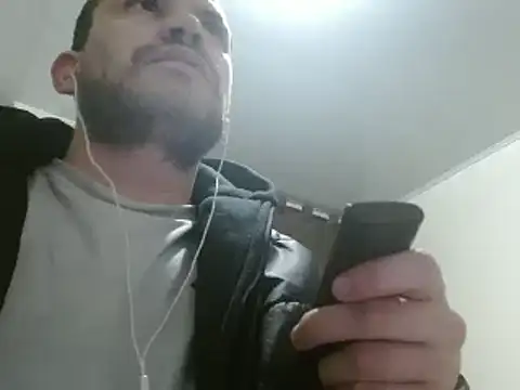 camiloking1720 online show from 02/05/25, 05:09