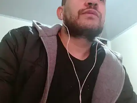 camiloking1720 online show from 02/13/25, 06:48