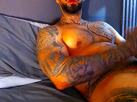 Snapshot of bby044 chatting on 03/27/26, 01:22 bby044 online show from 03/27/26, 01:22