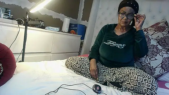 Carocurvy online show from 09/09/25, 04:50