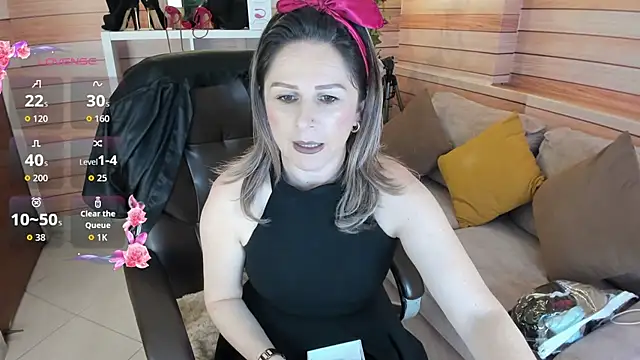 Victoria collins 1 online show from 05/05/26, 11:18