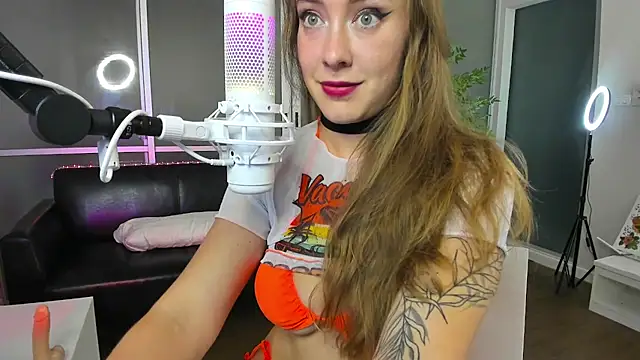 Snapshot of AngelPaull chatting on 12/16/24, 12:15 AngelPaull online show from 12/16/24, 12:15