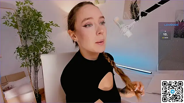 Snapshot of AngelPaull chatting on 10/27/25, 09:30 AngelPaull online show from 10/27/25, 09:30