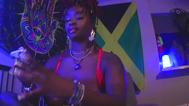 Tatithegoddess online show from 01/02/25, 08:28