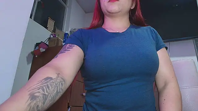 Snapshot of Maylin_2024 chatting on 11/15/25, 02:31 Maylin 2024 online show from 11/15/25, 02:31