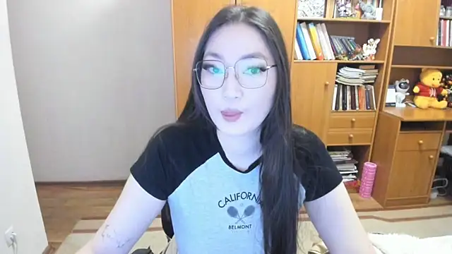 nliki4506 online show from 12/14/24, 02:31