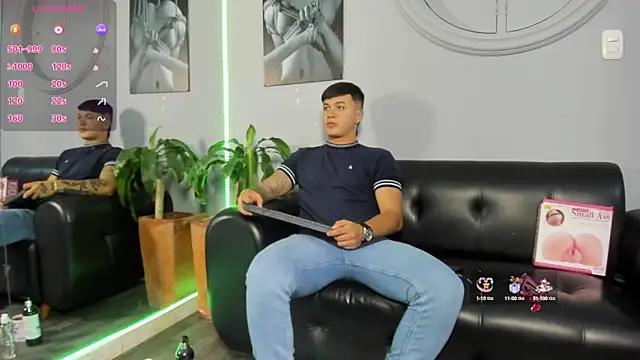 Snapshot of Cristopher_strong chatting on 01/27/25, 12:37 Cristopher strong online show from 01/27/25, 12:37