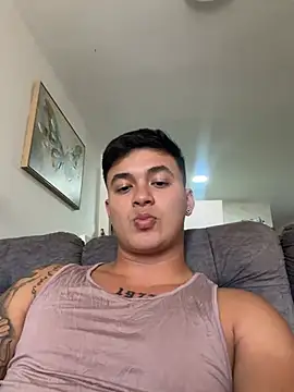 Snapshot of Cristopher_strong chatting on 05/15/26, 02:13 Cristopher strong online show from 05/15/26, 02:13