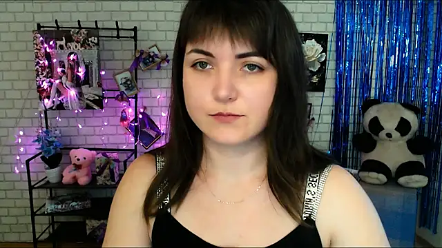 Darina M  online show from 02/05/25, 08:54