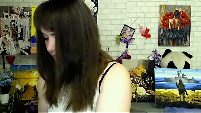 Darina M  online show from 03/17/26, 05:44