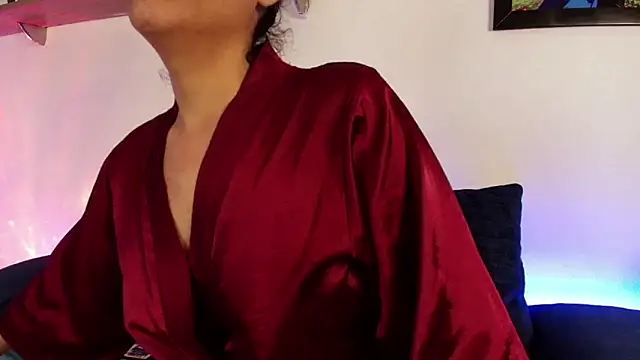 Elliee  online show from 10/06/25, 02:47