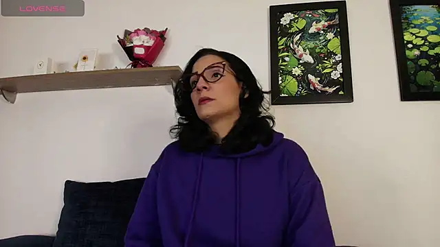 Elliee  online show from 03/21/26, 04:10