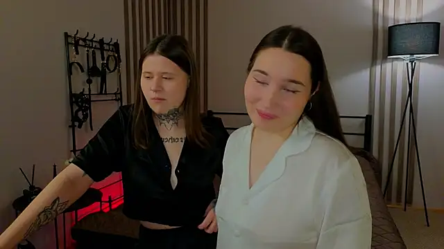 Snapshot of domDani_subMay chatting on 03/16/25, 10:44 domDani subMay online show from 03/16/25, 10:44