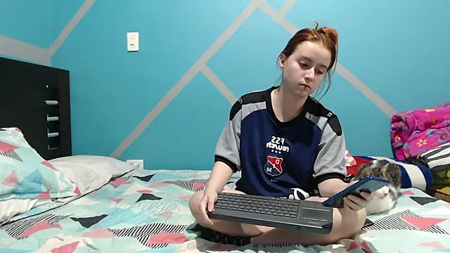 Snapshot of Nanna_and_Balder chatting on 09/22/25, 04:03 Nanna and Balder online show from 09/22/25, 04:03