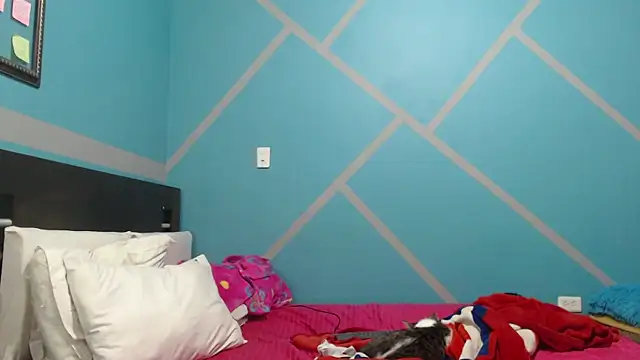 Snapshot of Nanna_and_Balder chatting on 09/26/25, 03:43 Nanna and Balder online show from 09/26/25, 03:43