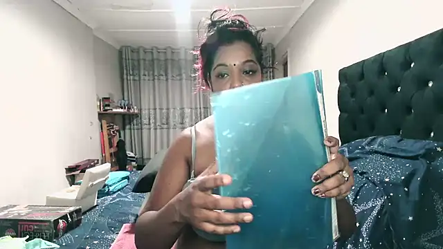 Indianmayaxoxo online show from 12/20/25, 05:31