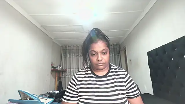 Indianmayaxoxo online show from 05/26/26, 12:01