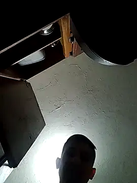 Snapshot of cazaperdidas chatting on 10/23/25, 11:35 cazaperdidas online show from 10/23/25, 11:35