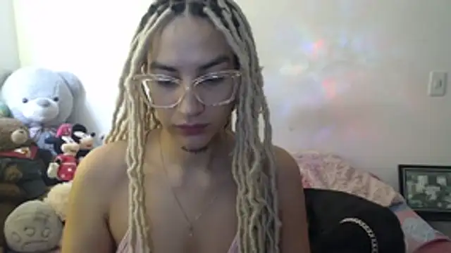 Snapshot of mandy_berrys chatting on 10/22/25, 05:13 mandy berrys online show from 10/22/25, 05:13