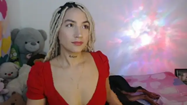 Snapshot of mandy_berrys chatting on 10/25/25, 11:32 mandy berrys online show from 10/25/25, 11:32