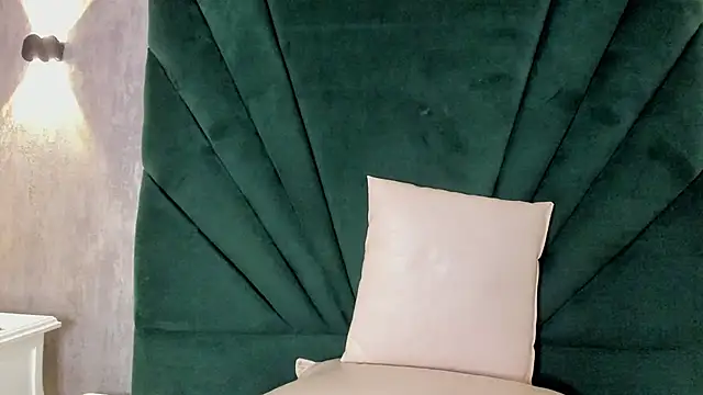 Ariana ceballos online show from 12/19/24, 05:40