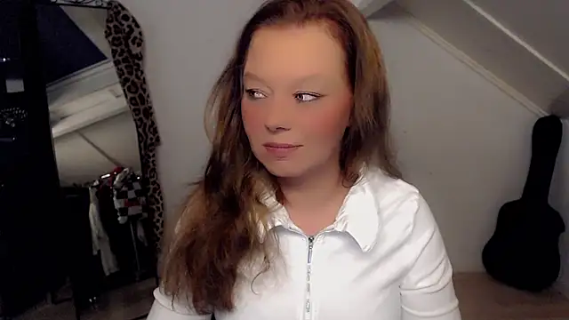 roxanna24 online show from 03/17/26, 10:02