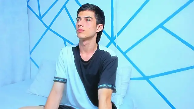 liam scott77 online show from 12/06/24, 07:01